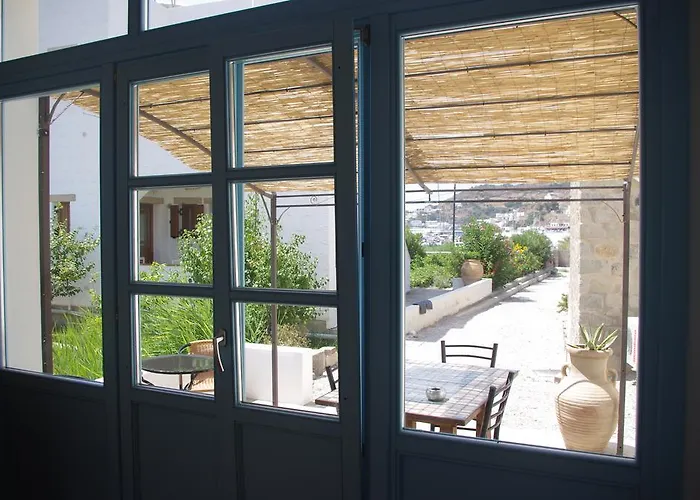 Patmos Netia * Скала